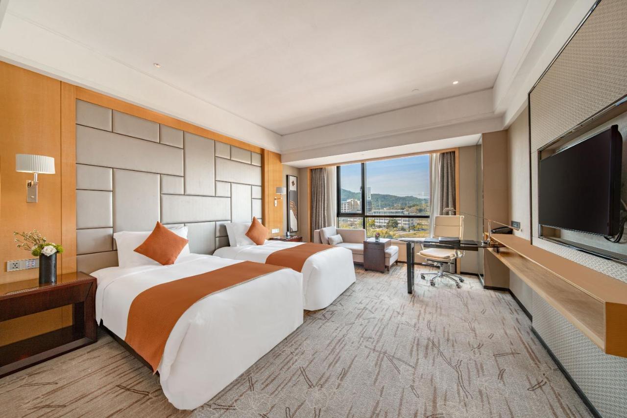 Swissotel Гуанчжоу Екстер'єр фото